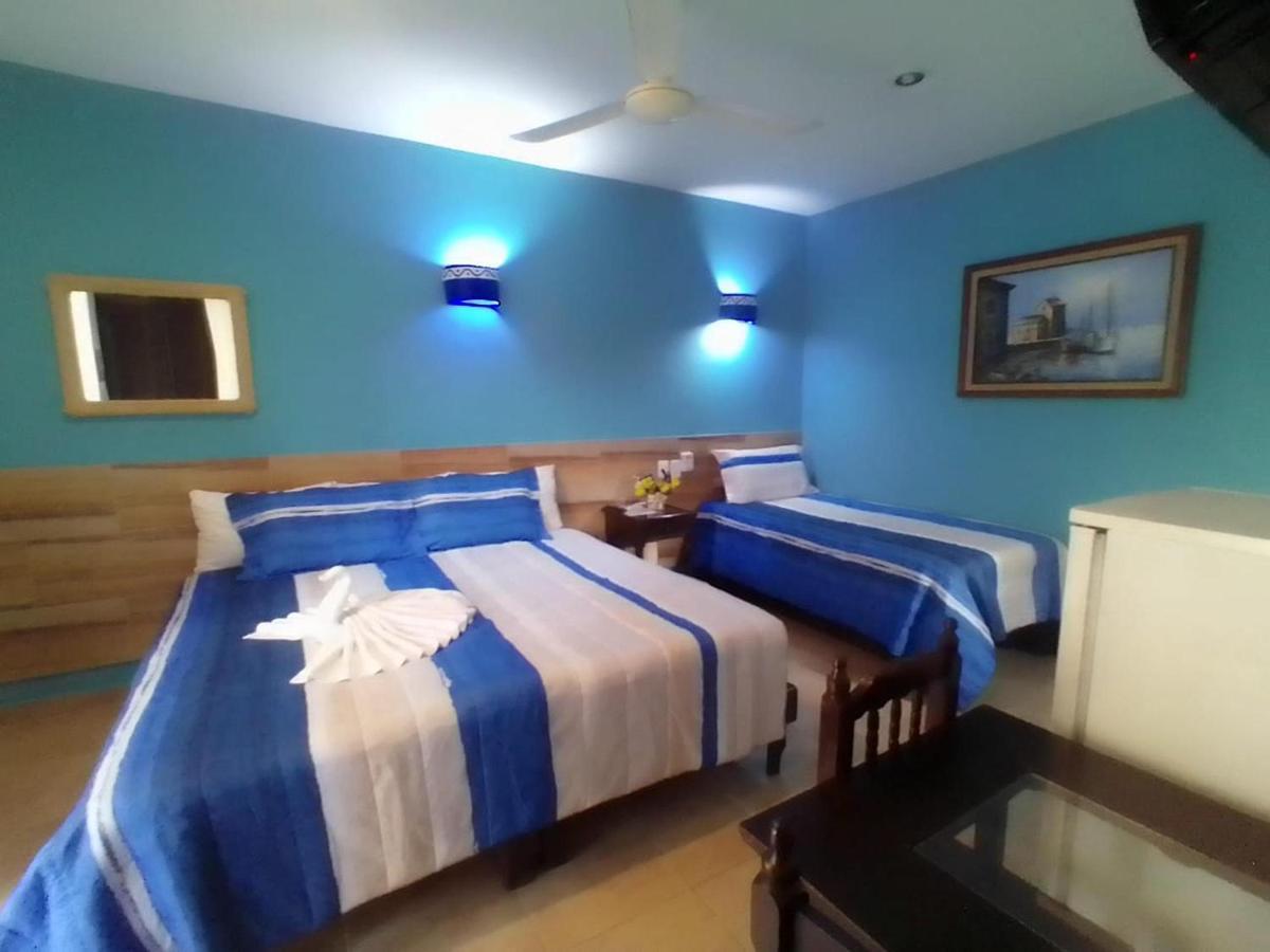 Hotel Acuario Playa Del Carmen Zimmer foto